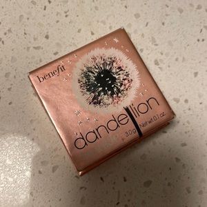 Benefit Dandelion Twinkle Highlighter ✨